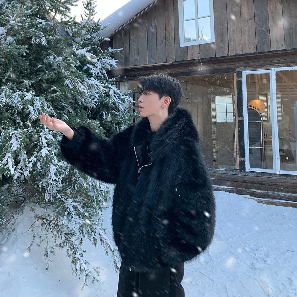 Met bont gevoerde thermische jas