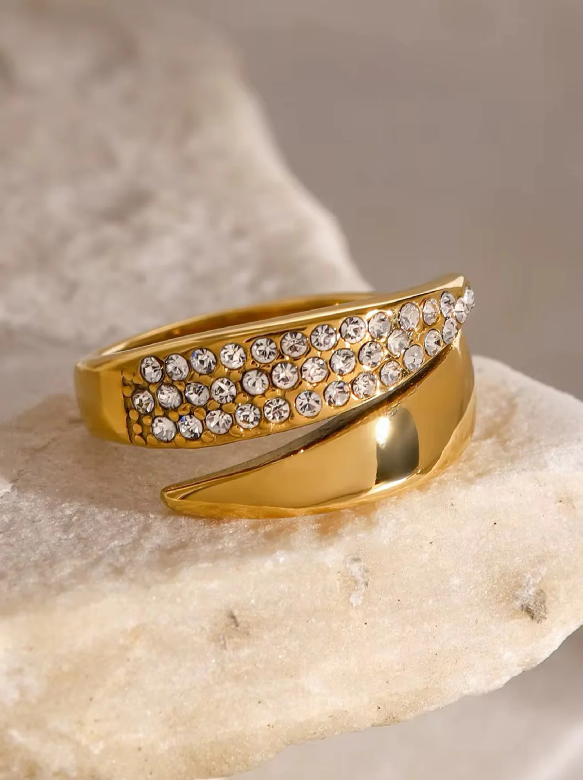 Zavina | Open Twinring